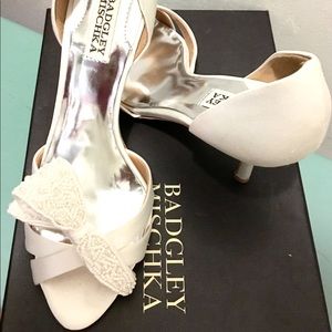 Badgley Mischka Vita 👠👠-Ivory White, Size 8